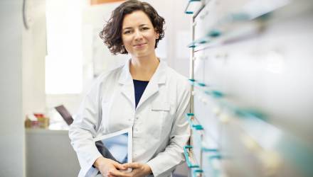 heres why more people are choosing to become a medical assistant jobs in medical assistant field